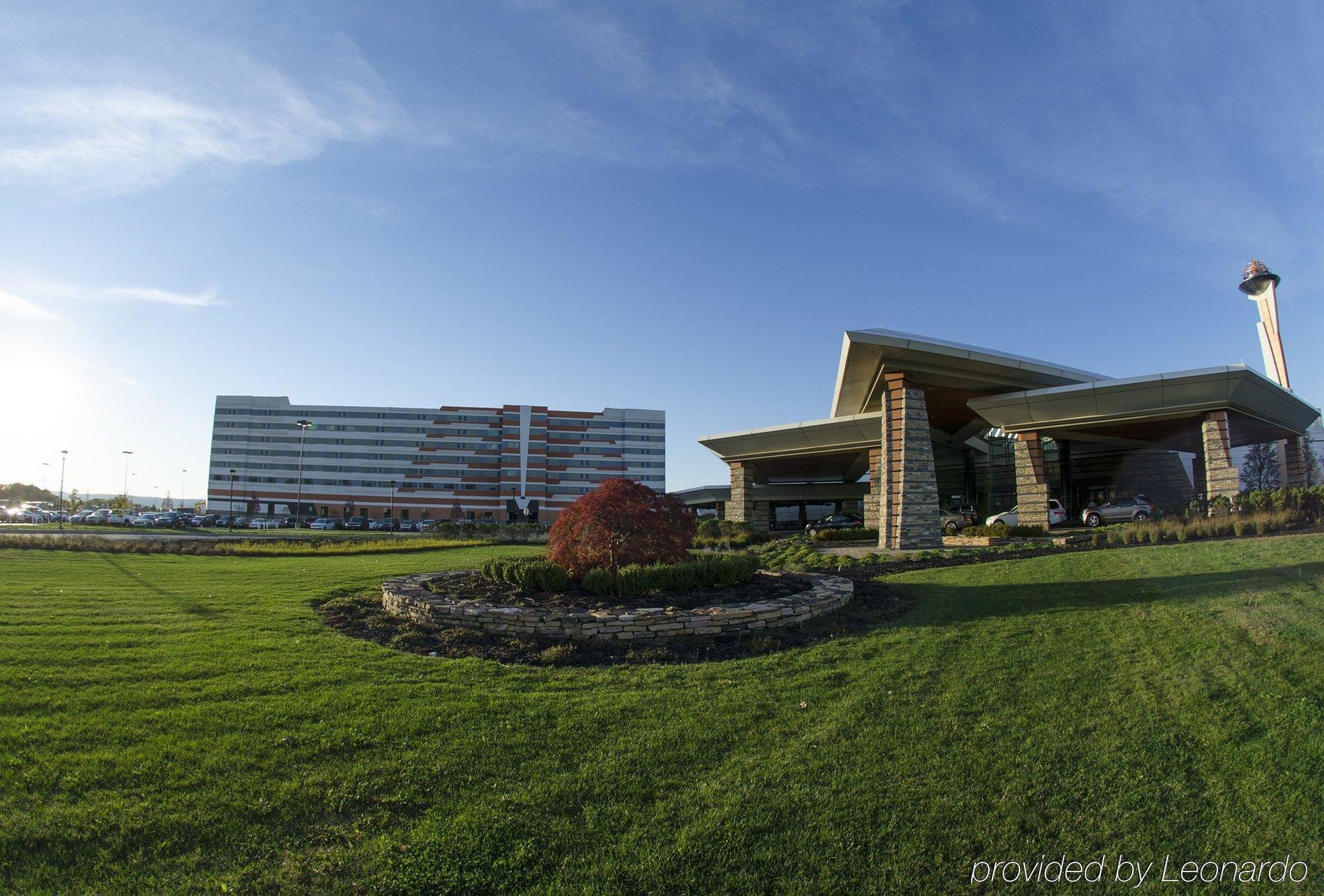 Mohegan Pennsylvania - Adults Only Wilkes-Barre Dış mekan fotoğraf