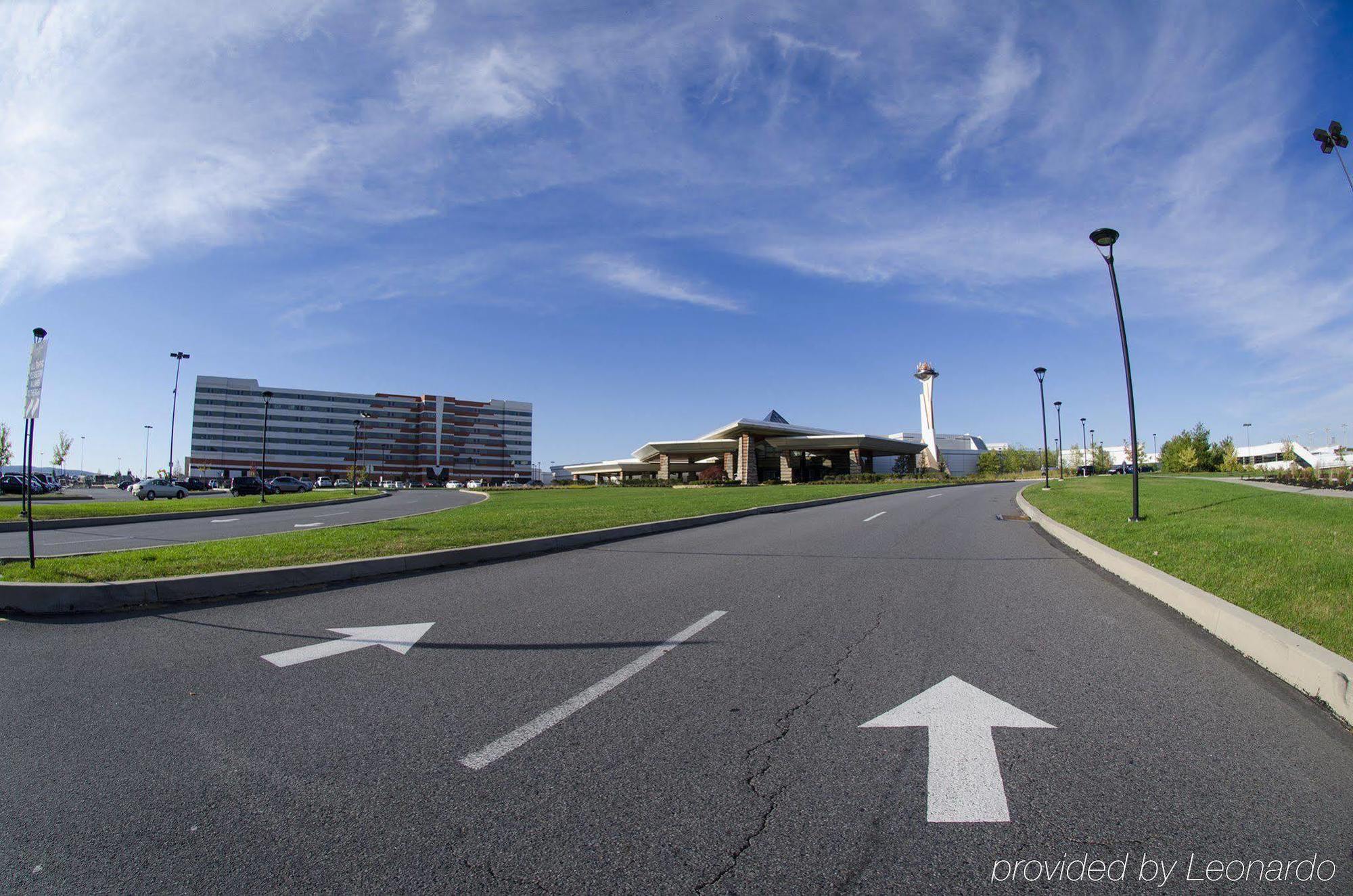Mohegan Pennsylvania - Adults Only Wilkes-Barre Dış mekan fotoğraf